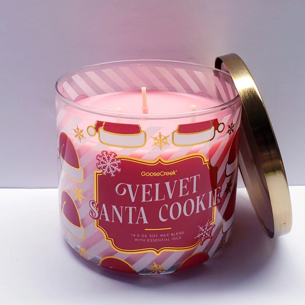 Goose Creek VELVET SANTA COOKIE Large 3-Wick Scented Candle, 14.5 oz